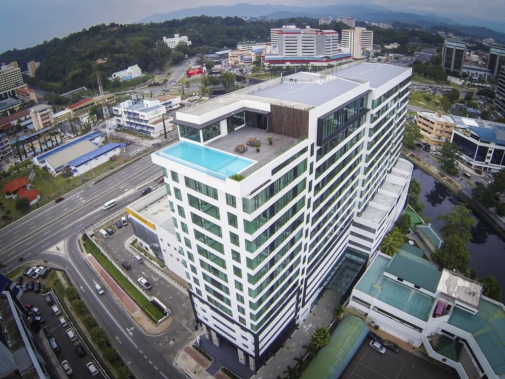 Sky Hotel Kota Kinabalu Exterior photo