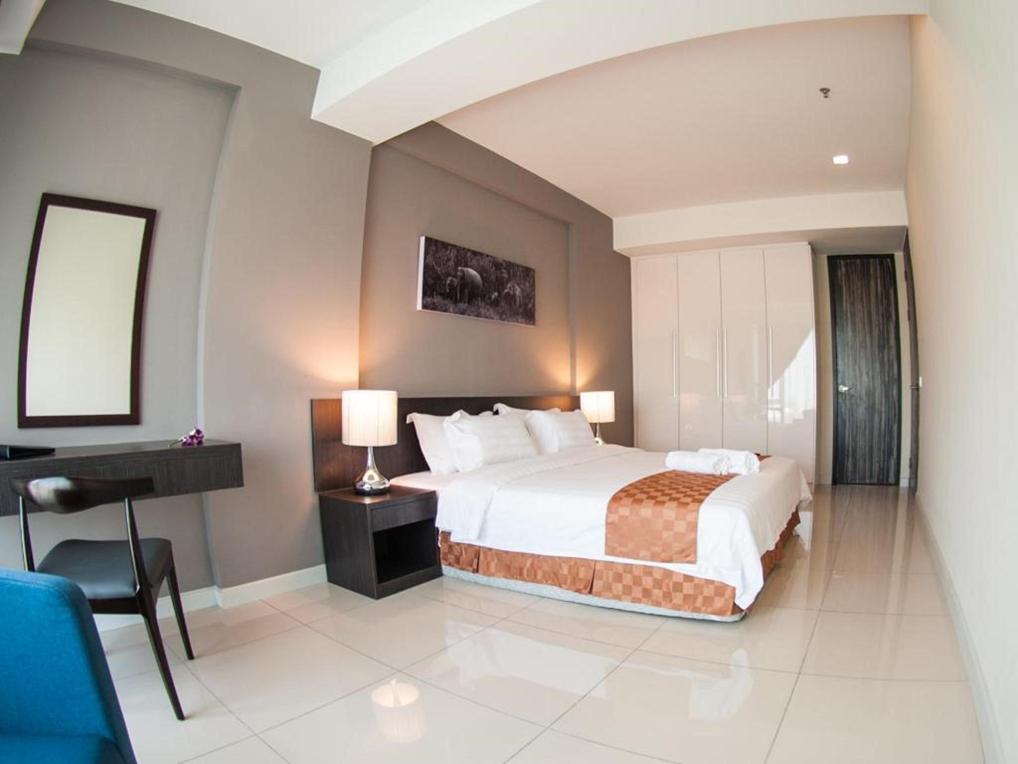 Sky Hotel Kota Kinabalu Exterior photo